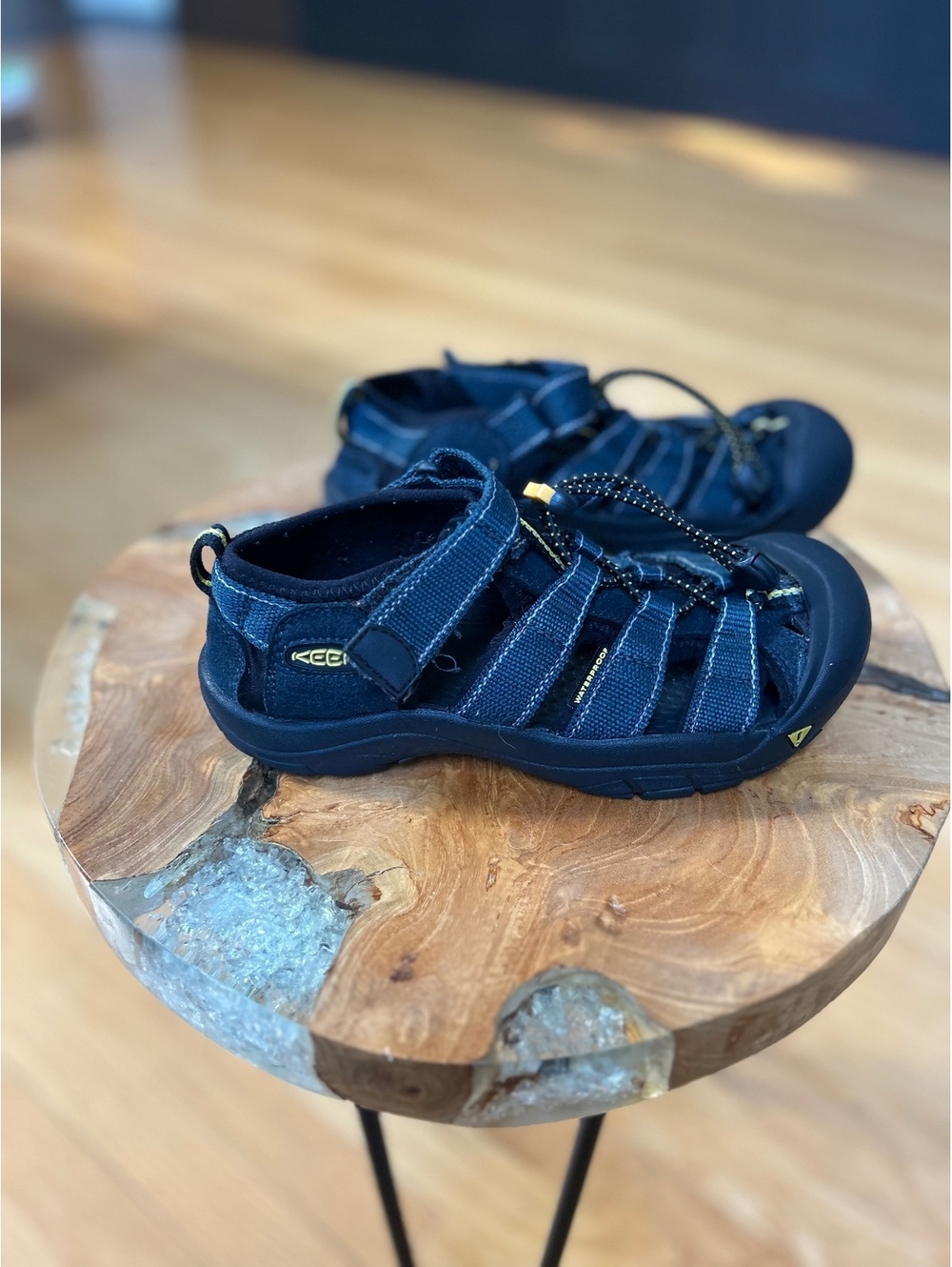Keen Big Kids Newport H2 Waterproof Hiking Sandals Blue Black Closed Toe